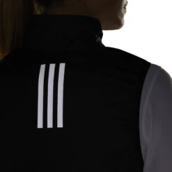 Veste Sans Manche Femme Adidas Own The Run -Équipement De Fitness adidas ik7446 9 apparel on model detail view 3 white